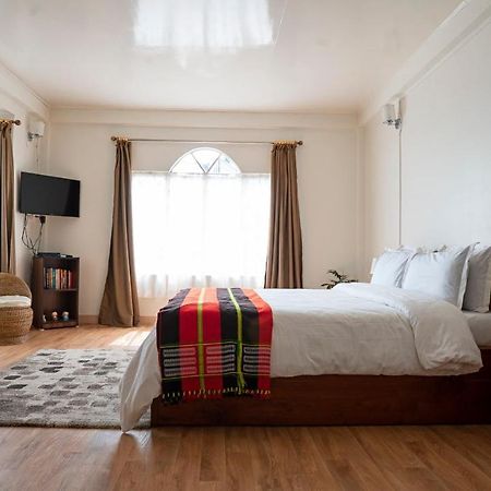 Bed and Breakfast Stopover@Шиллонг Экстерьер фото