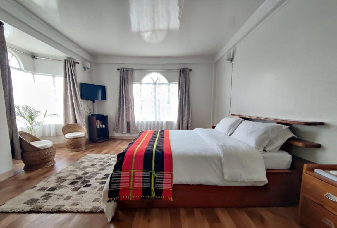 Bed and Breakfast Stopover@Шиллонг Экстерьер фото